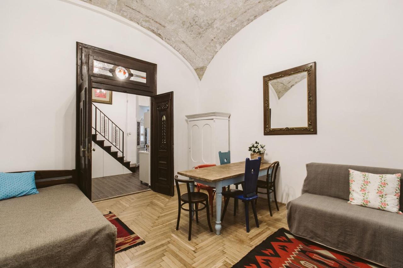 The Chapel - History, Tradition, Luxury Budapest Extérieur photo