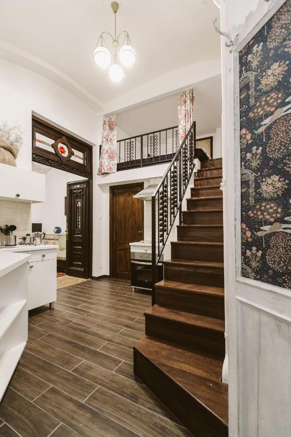 The Chapel - History, Tradition, Luxury Budapest Extérieur photo