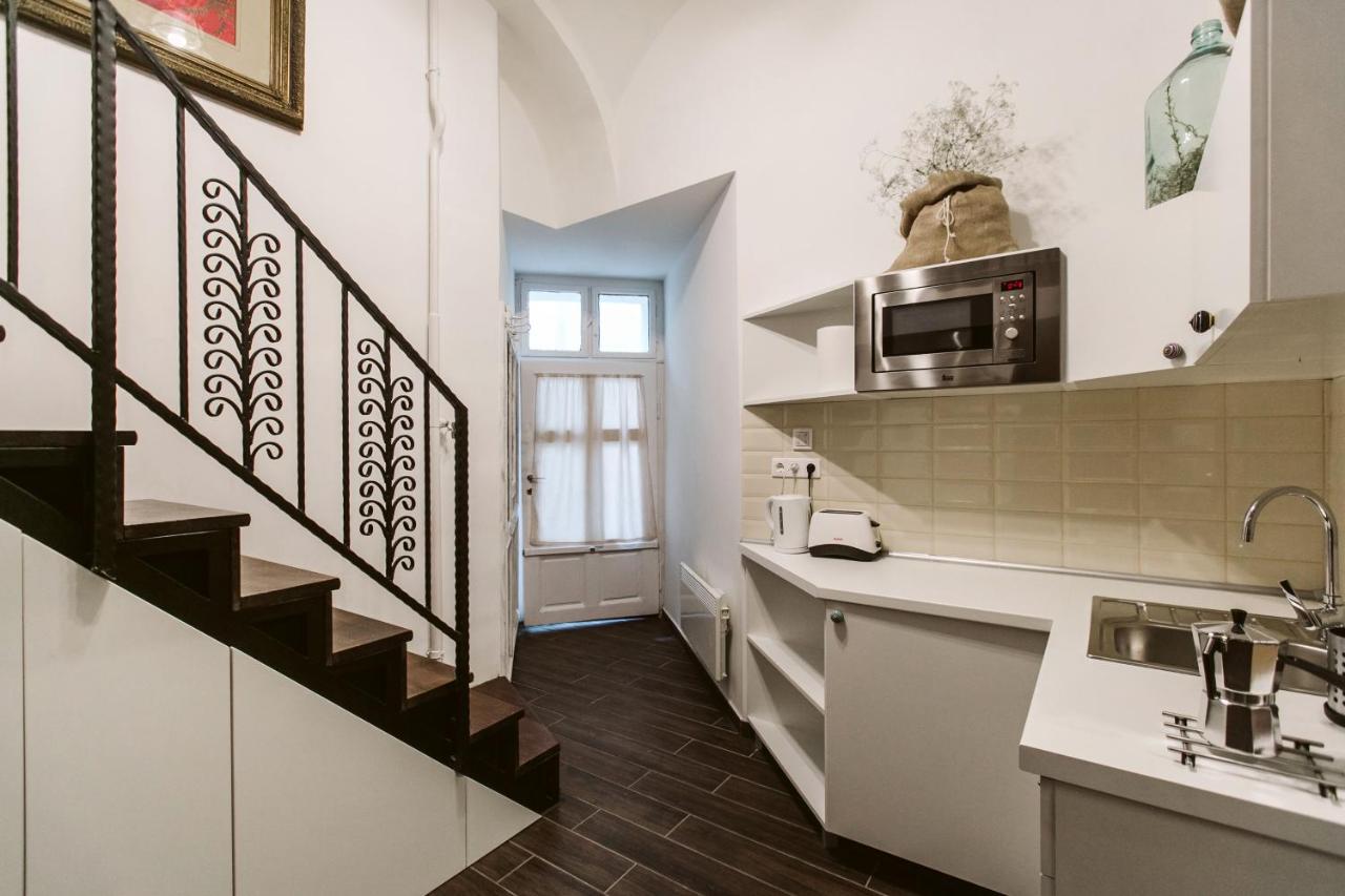 The Chapel - History, Tradition, Luxury Budapest Extérieur photo